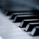 découvrez comment gérer une clé cassée dans une serrure : solutions, conseils pratiques pour la retirer en toute sécurité et éviter d’endommager votre porte.